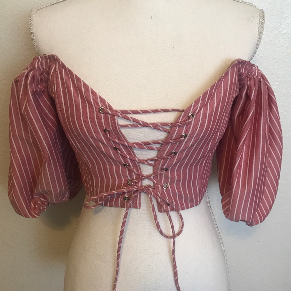 Off shoulder tie front crop top